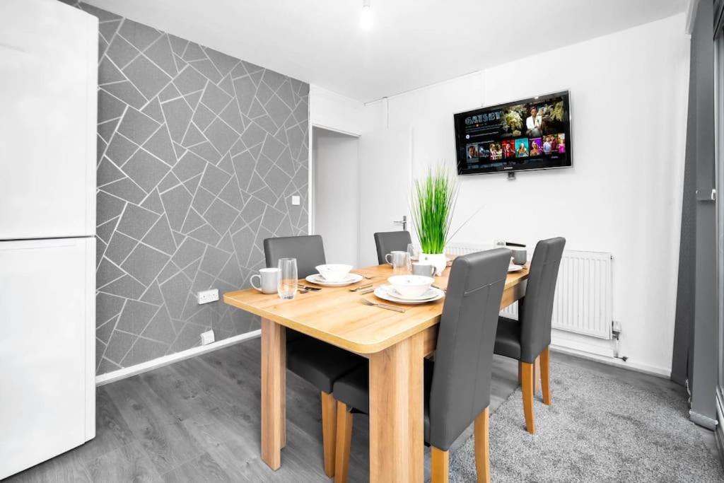 Villa Jlr,Nec,B'Ham Airport,Entire House,Wi-Fi,Netflix Birmingham Esterno foto