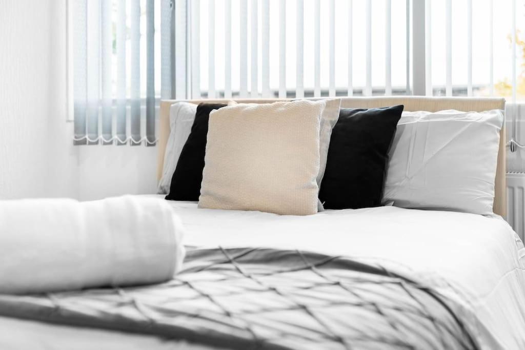 Villa Jlr,Nec,B'Ham Airport,Entire House,Wi-Fi,Netflix Birmingham Esterno foto